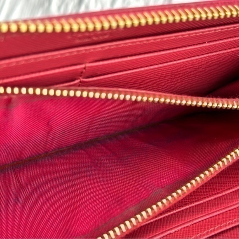 AUTHENTIC Prada Saffiano Metal Leather Continental Wallet. Color: Pink. - Picture 16 of 16